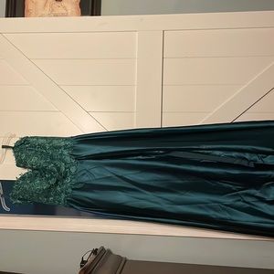 BRAND NEW PROM DRESS